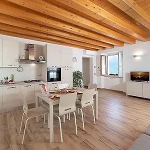 Ferienhaus Casa Rossa - Regarda Travel, Bardolino